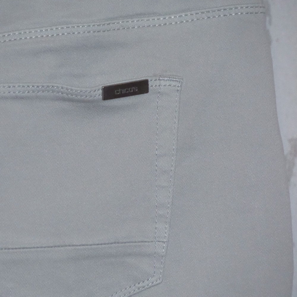 NWOT Chicos So Slimming Girlfriend Crop Pants - Picture 4 of 7